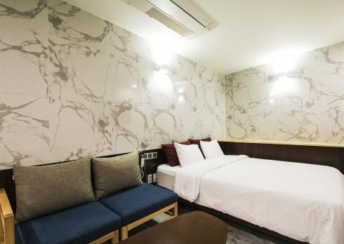 Hotel Elephant Shower Jinju Exterior photo