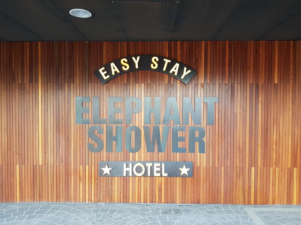 Hotel Elephant Shower Jinju Exterior photo
